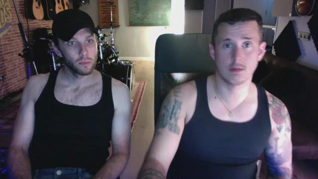 Cousn3 webcams show profile image 