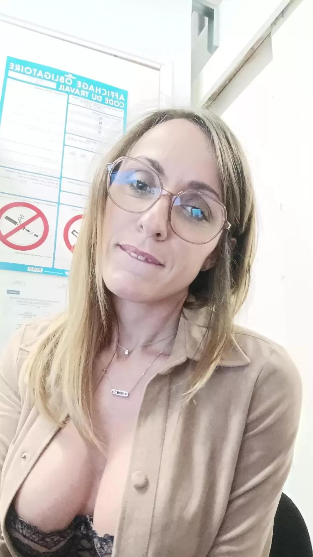 EmmaLoren from Cam4