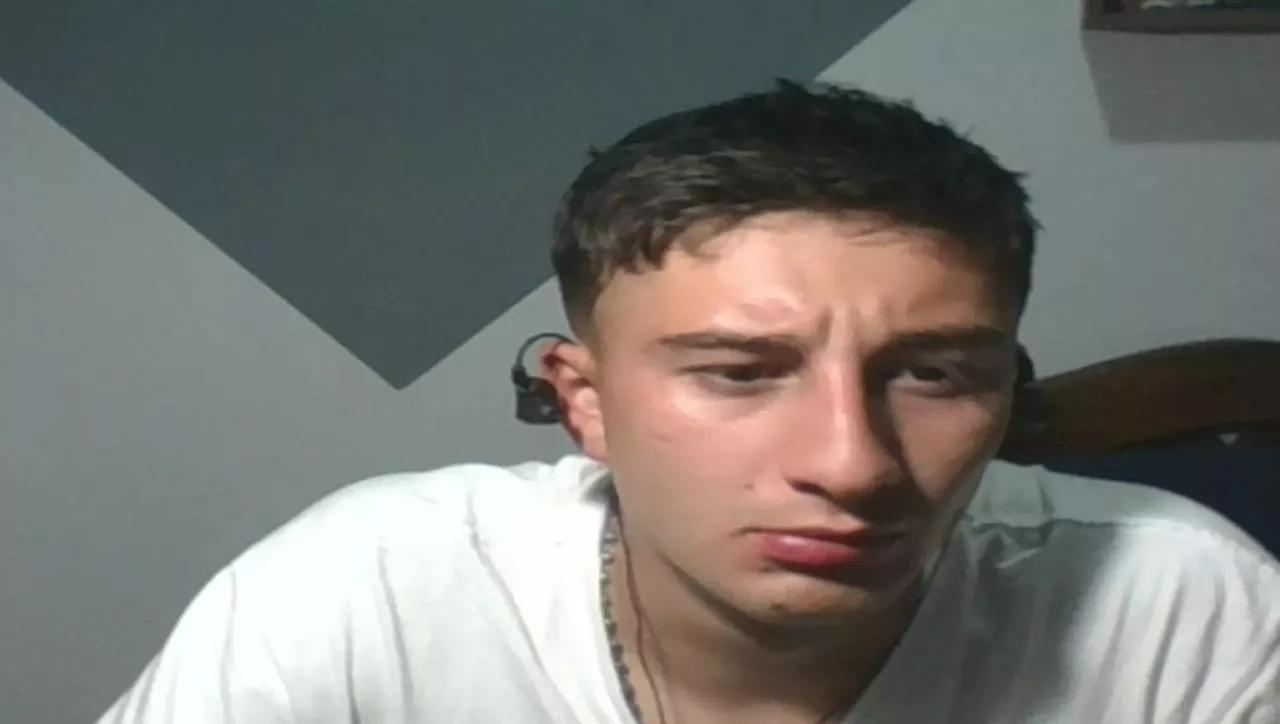 Esteban19PG from Cam4