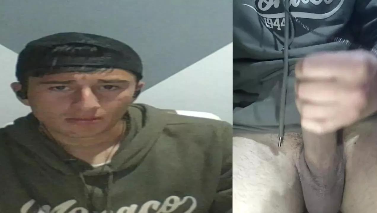 Esteban19PG from Cam4