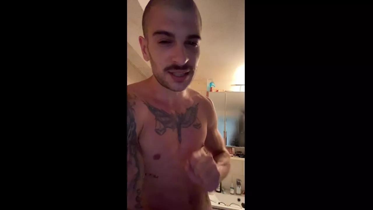 Greyoff webcams show profile image 