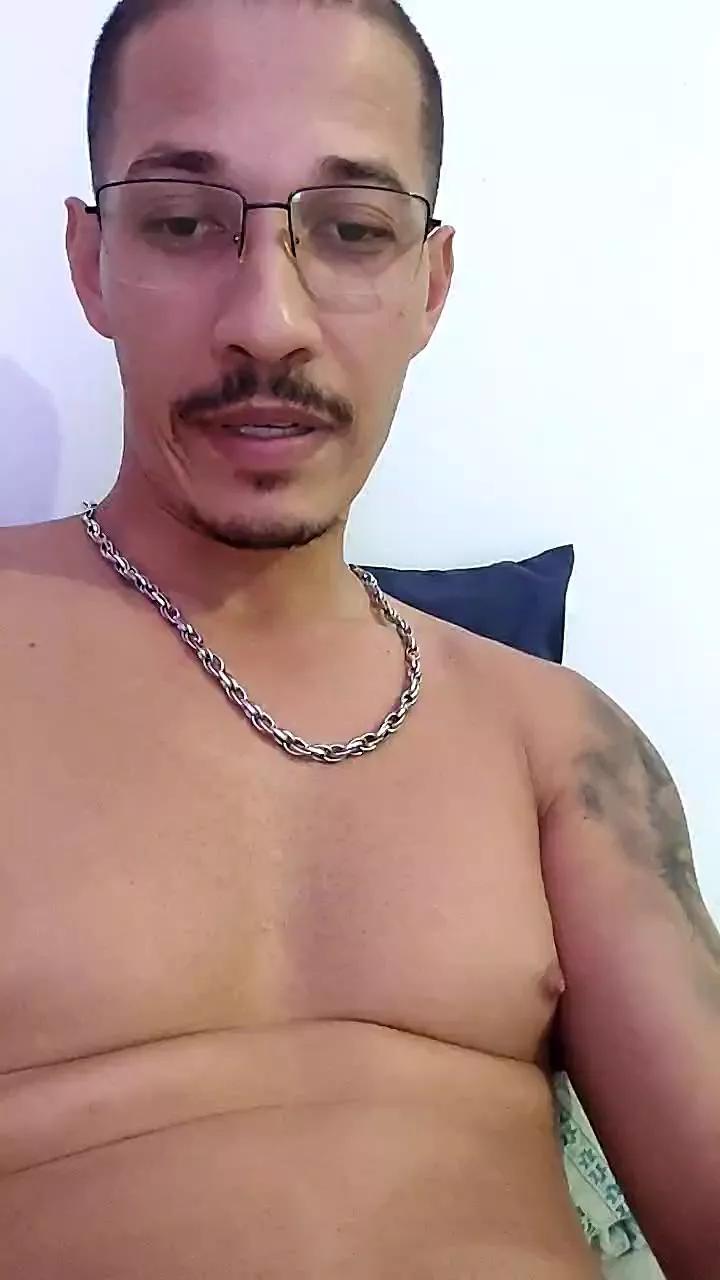HugostosoJ webcams show profile image 