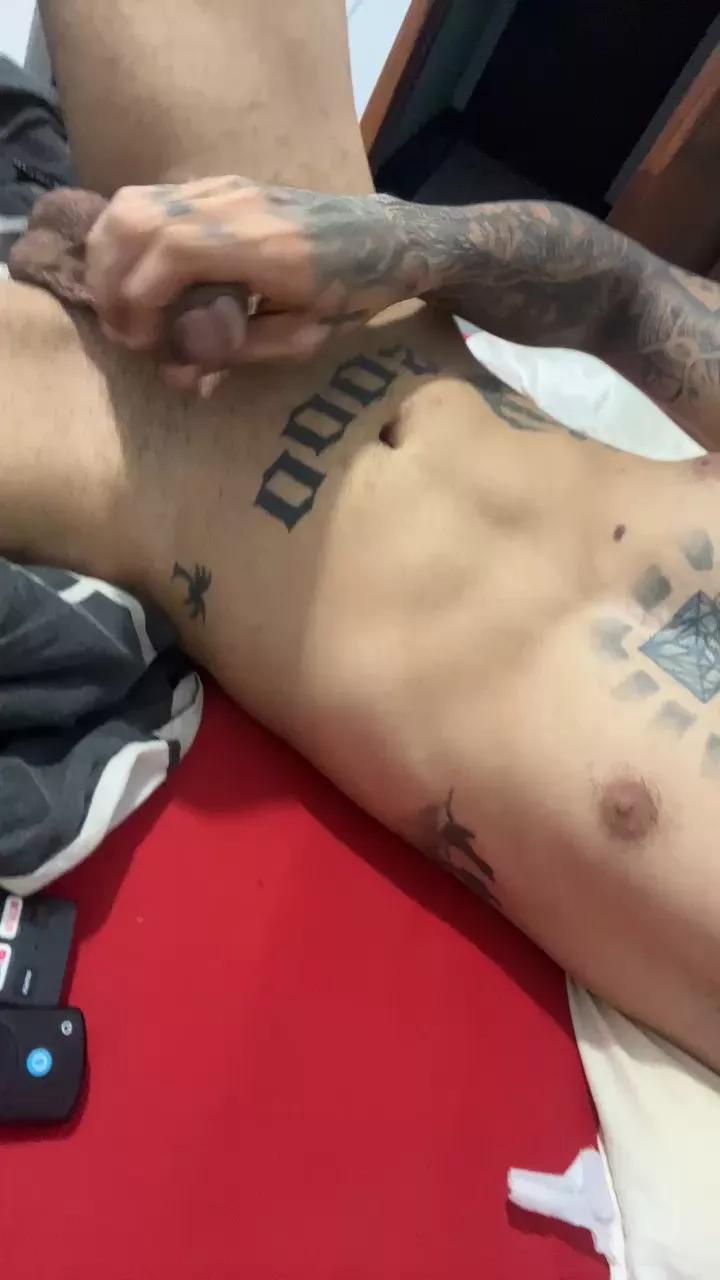 Kellrayan from Cam4