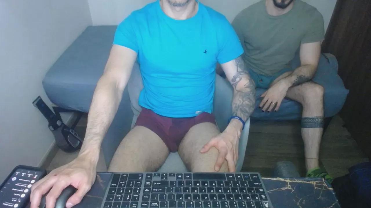 Lealboy from Cam4