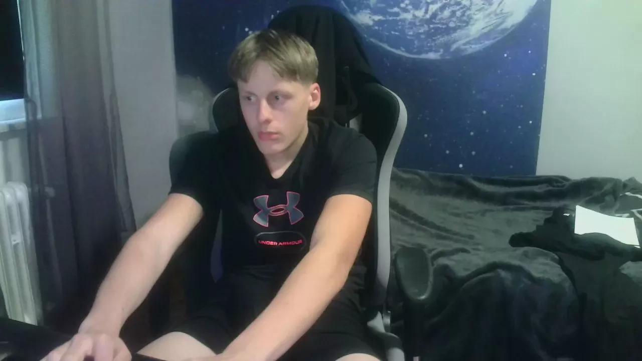 Looverboy18y webcams show profile image 