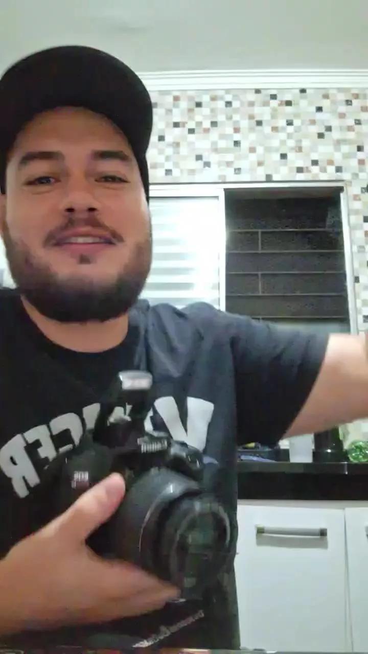 Lucxmachine webcams show profile image 
