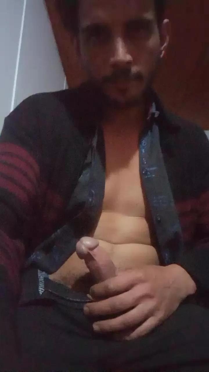 Mat32_fun webcams show profile image 