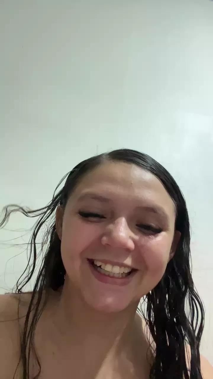 Mell02404 webcams show profile image 