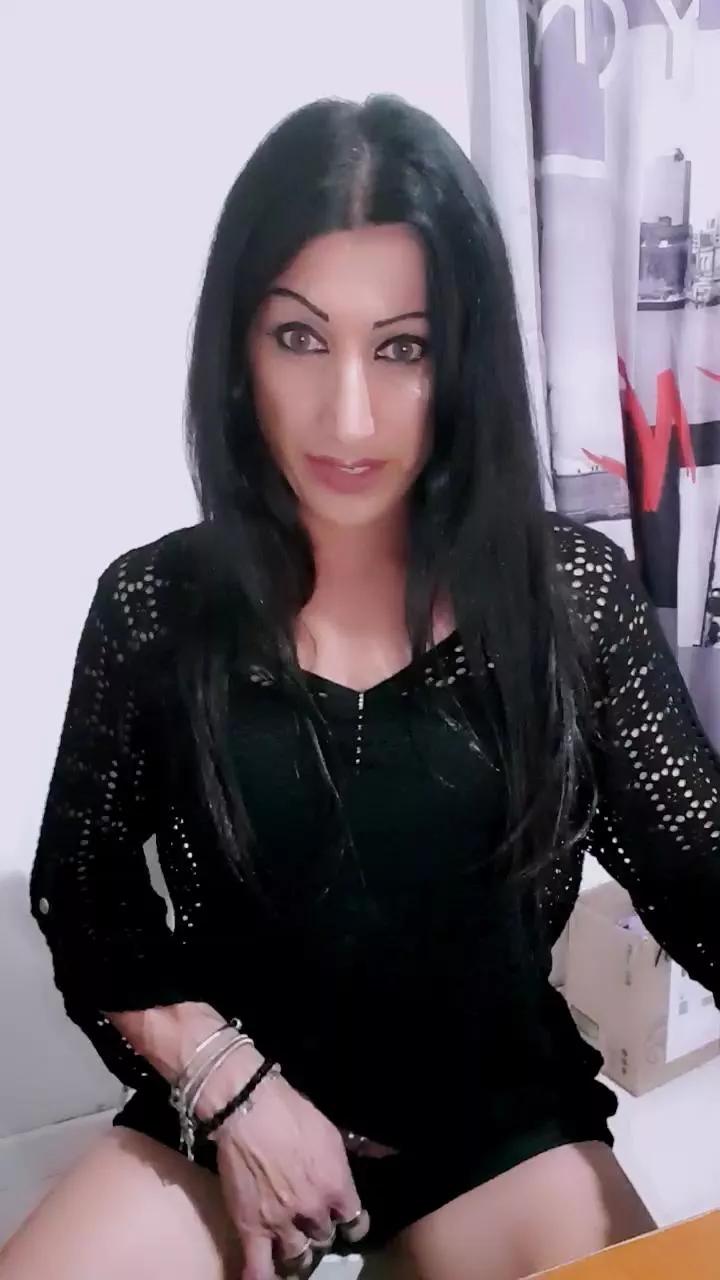 MONYTRAVCD webcams show profile image 