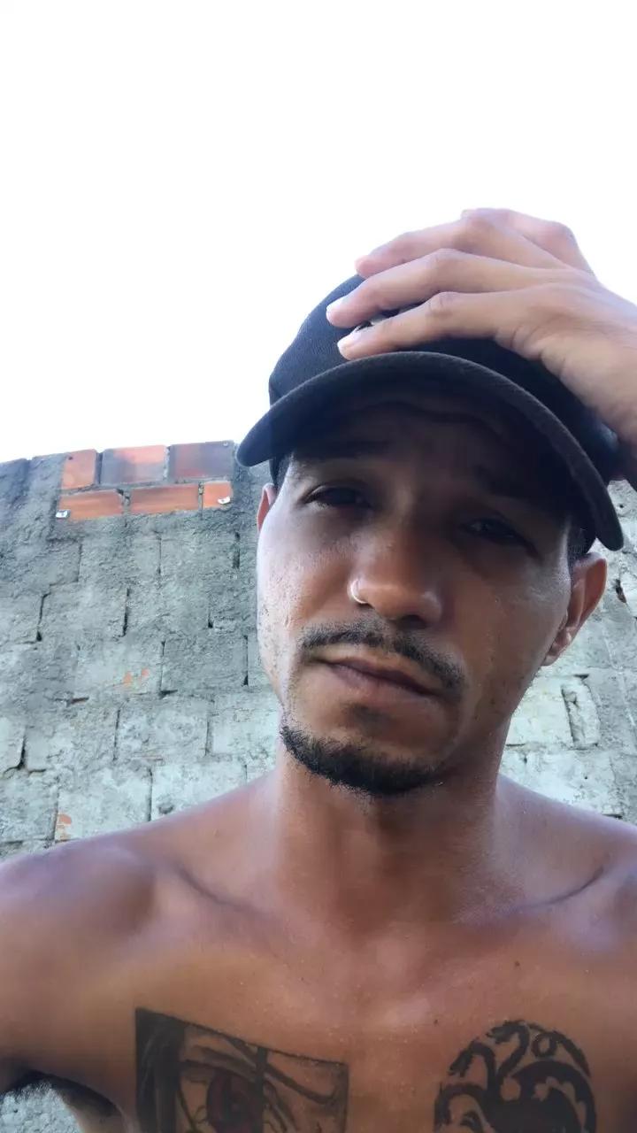 rodrigohot31 from Cam4