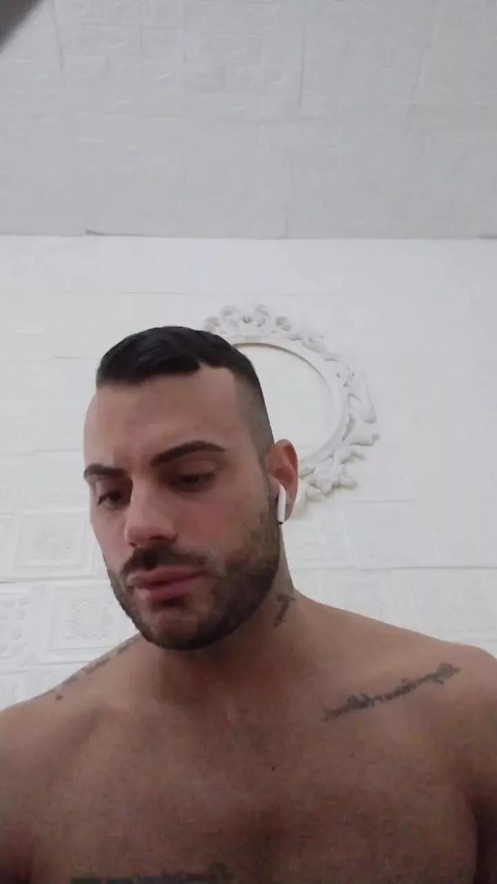 Viki84 from Cam4
