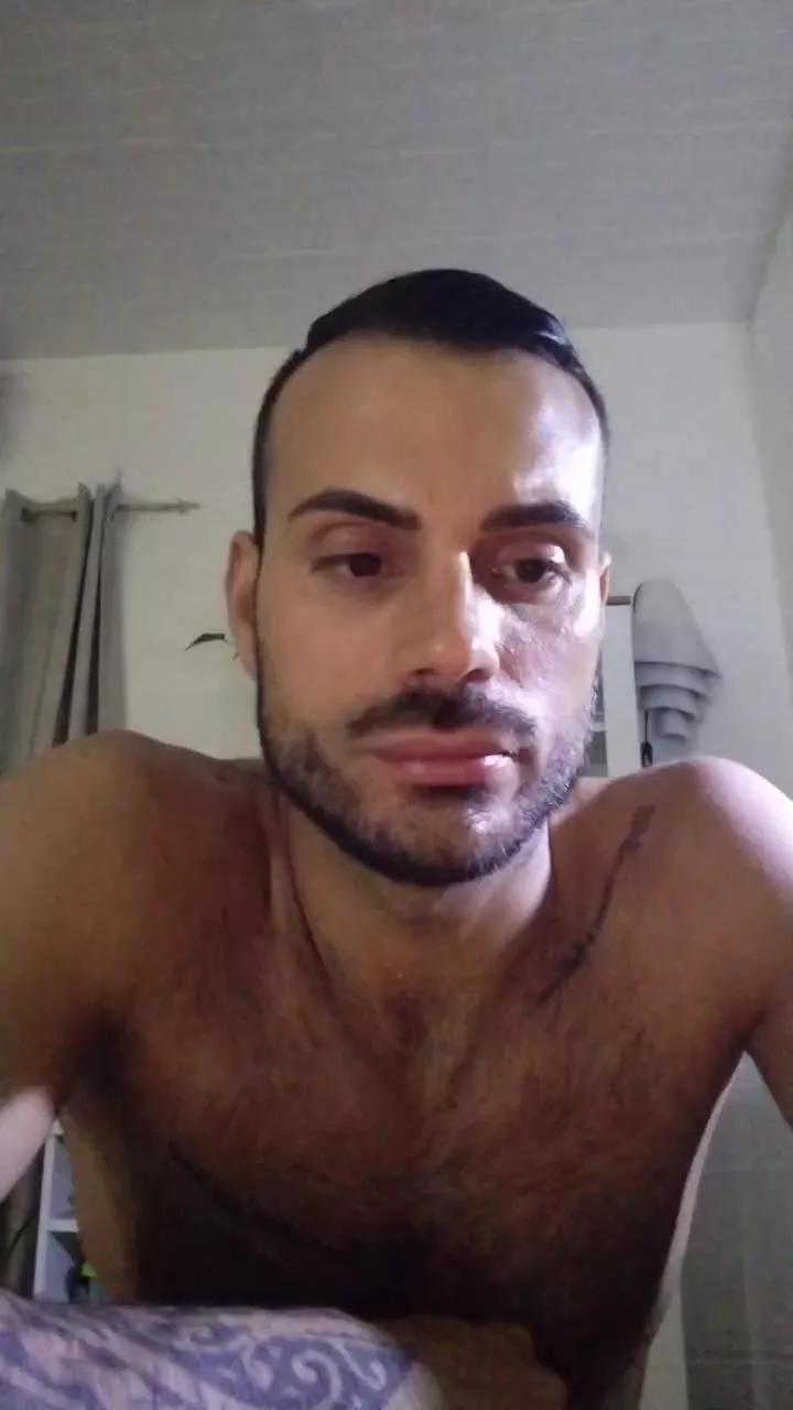 Viki84 from Cam4