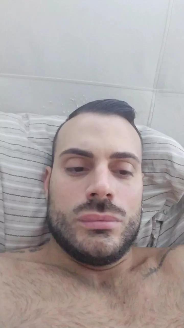 Viki84 from Cam4
