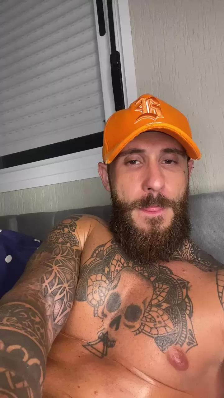 Viking_Tatuado from Cam4
