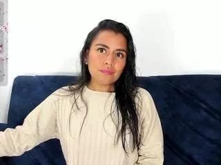 Discover our girls online shows and discover the company of countless livestreamers, with stunning shapes, sex toys and more.