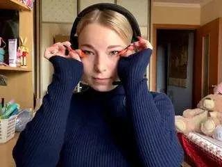 Discover our girls online shows and discover the company of countless livestreamers, with stunning shapes, sex toys and more.