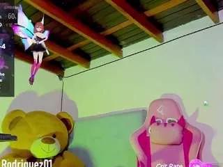 alayah-dolls from CamSoda is Freechat
