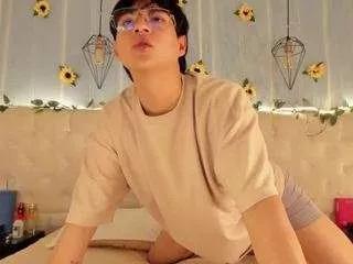 aleaurarashi from CamSoda