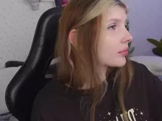 Aleksakeller webcams show profile image 
