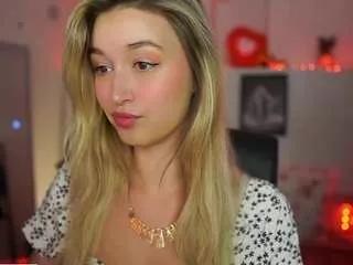 alexistexas18 from CamSoda is Freechat