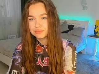 Discover our girls online shows and discover the company of countless livestreamers, with stunning shapes, sex toys and more.