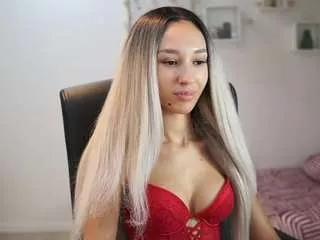 amailiuu from CamSoda