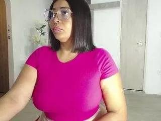 ambarsofhia from CamSoda