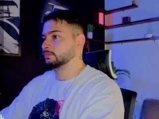 andrew-brownn from CamSoda is Freechat