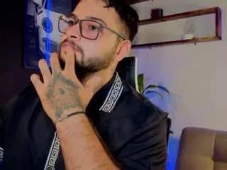 andrew-brownn from CamSoda is Freechat