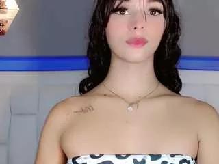 Discover our girls online shows and discover the company of countless livestreamers, with stunning shapes, sex toys and more.