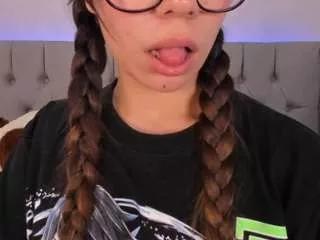 annecox9 from CamSoda