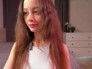 Discover our girls online shows and discover the company of countless livestreamers, with stunning shapes, sex toys and more.