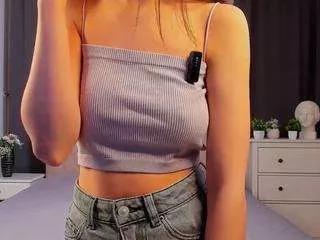 annisaliff from CamSoda