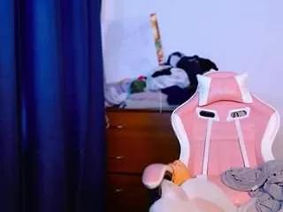annmikely from CamSoda