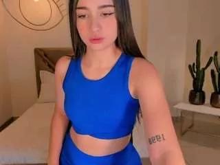 Discover our girls online shows and discover the company of countless livestreamers, with stunning shapes, sex toys and more.