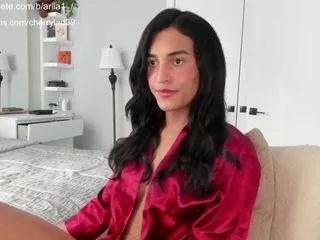 ariiia from CamSoda