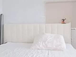 ashkiss from CamSoda is Freechat