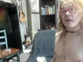 asskitten from CamSoda is Freechat