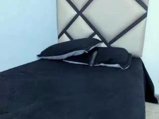 aurora-tziu from CamSoda is Freechat
