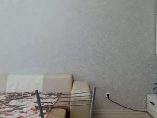 b-l-o-n-d from CamSoda