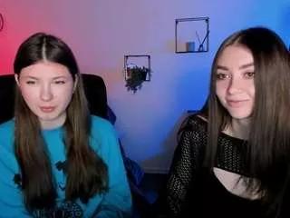 Discover our girls online shows and discover the company of countless livestreamers, with stunning shapes, sex toys and more.