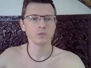 behindblueeyesss from CamSoda is Freechat
