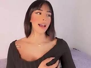 bellahottestt from CamSoda