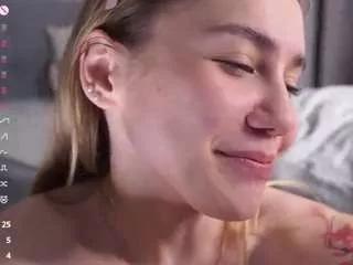 blue-bow from CamSoda is Freechat