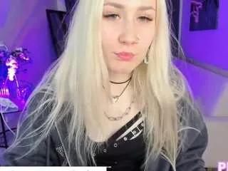 bunnyoflovess from CamSoda