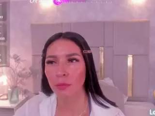 Discover our girls online shows and discover the company of countless livestreamers, with stunning shapes, sex toys and more.