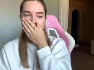 Photos of chanellungwitz from CamSoda is Freechat