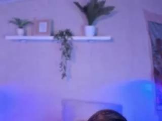 Photos of cleeo-brown from CamSoda is Freechat
