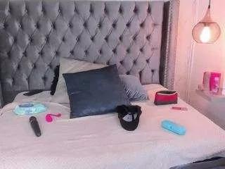 clhoee-johnson from CamSoda is Freechat