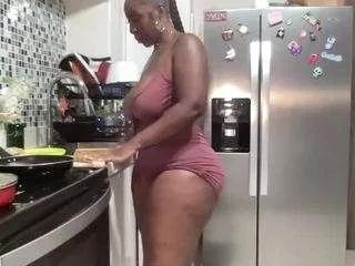 coco-dethick from CamSoda